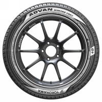 315/35 R22 111V Yokohama Advan Winter V907
